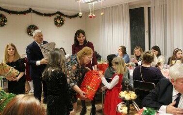 Uroczysta Wigilia w Centrum Adminstracyjnym Plac&oacute;wek Opiekuńczo-Wychowawczych w Zawierciu 4