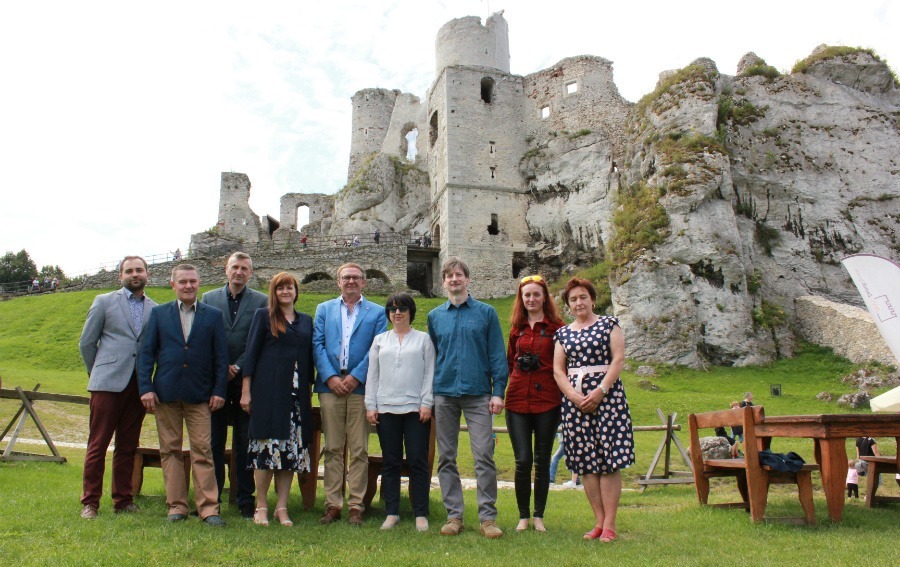 Zdjęcie do Podzamcze - prezentacja konkursowa